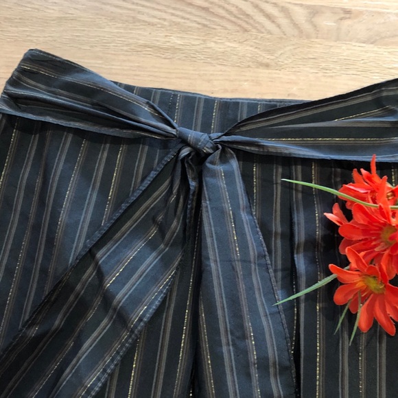 Zara Box Pleat Skirt size S - Picture 2 of 6